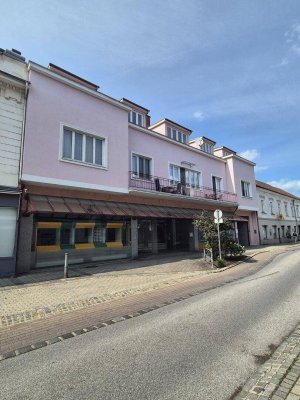 1 - Zimmerwohnung mit Balkon im Zentrum von Neunkirchen zu mieten!