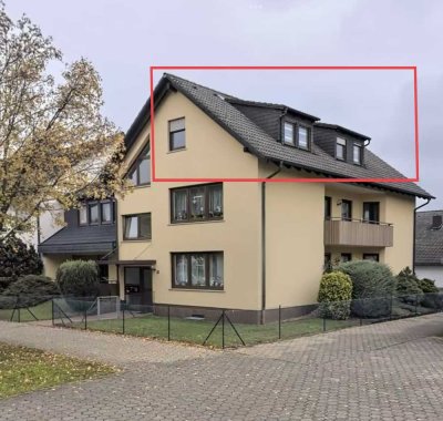 Attraktive und helle 2,5-Zimmer-DG-Wohnung in sehr guter Lage in Elsenfeld
