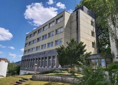 Wohn- und Boardinghaus 1.500 m² | inklusive SPA & Seminarräume im allgemeinen Wohngebiet