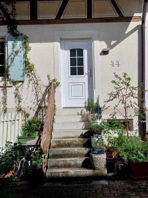 270.000 EUR!! Charmante, gemütliche Doppelhaushälfte in 76534 Baden Baden/ Steinbach