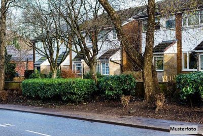 Neuwertiges Einfamilien-Reihenhaus mit Gartenanteil und durchdachter Raumaufteilung