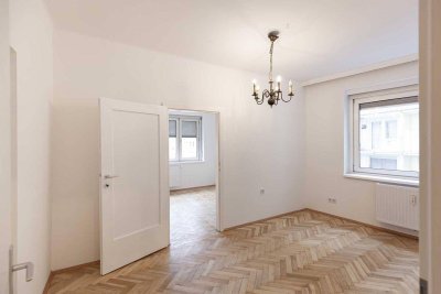 HELLE &amp; RUHIGE 68 m² WOHLFÜHLWOHNUNG / NEU RENOVIERT / 3 Zimmer / 4. OG / Lift / 1 PKW-Freistellplatz