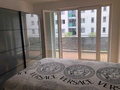 Helle und moderne Wohnung mit Bulthaup-Einbauküche für 1-2 Personen im Nordend-West mit Balkon