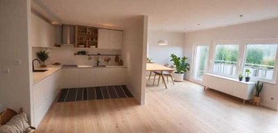 Frisch sanierte 2-Zimmer-Wohnung mit Stellplatz, ideal für Singles oder Paare
