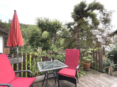 Idyllische 2-Zi.-Wohnung mit Balkon, Garten und Stellplatz in historischem 4-Parteienhaus
