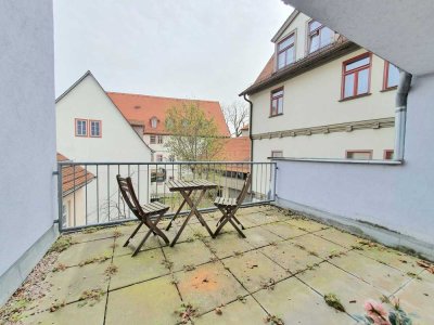 Einbauküche, Terrasse, Stellplatz - 1-Zimmerapartment mitten im Zentrum ideal für Pendler!