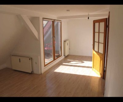 Gemütliche 2-Zimmer Maisonette-Wohnung im 4. OG in Nürnberg-Maxfeld