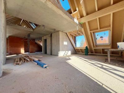 Dachgeschoss: 4,5 Zimmer-Wohnung mit Galerie und sonniger Terrasse