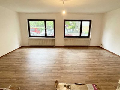 Nach Sanierung 2.Bezug: stilvolle 2-Zimmer-Wohnung mit Balkon und großem Garten in Karlsruhe