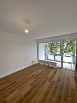 Kernsanierte 3-Zimmer-Wohnung mit Sonnenbalkon in Köln Bilderstöckchen!