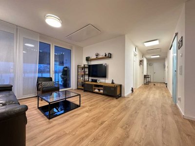 Moderne, neuwertige 4-Zimmer-Wohnung mit Balkon und Einbauküche in Besigheim
