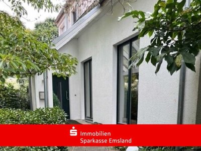 Grüne Oase, altes Gemäuer- neues Gewand