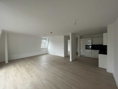 Moderne 3-Zimmer-Wohnung / Erstbezug / EBK + Balkon - ohne Keller