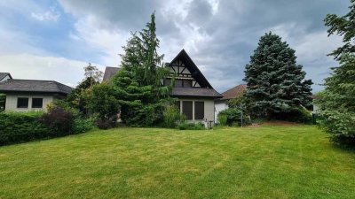 Landhaus mit hübschem Grundstück in Ortsrandlage