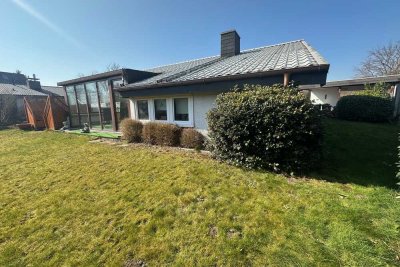 ***Bungalow auf großem Grund (Erbpacht)***