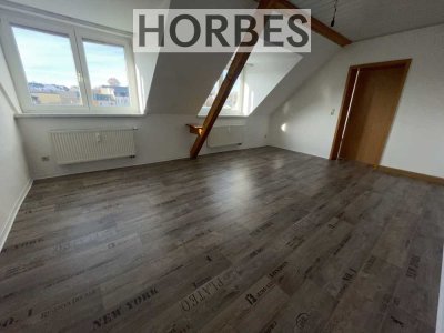 Helle Dachgeschosswohnung in ruhiger Lage