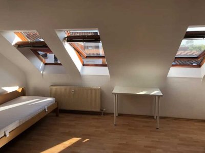 Charmantes 1-Zimmer-Apartment im 3. OG in Mannheim-Rheinau