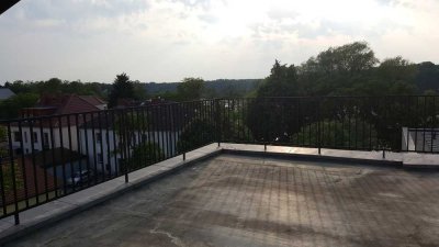 TOP - 3-Zimmer-Maisonettewohnung mit großer Dachterrasse mit Seeblick
