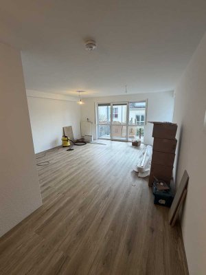 Lichtdurchflutete 2-Zimmer Wohnung mit Balkon in Emmendingen Windenreute