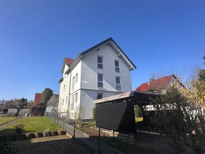 Geräumiges Zweifamilienhaus mit großem Grundstück in Kassel-Harleshausen