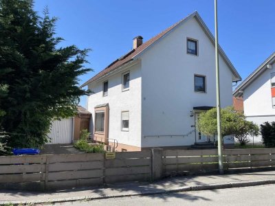 VERMIETETES ZWEIFAMILIENHAUS ZUR RENOVIERUNG