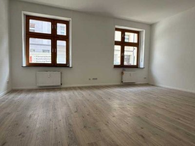 Schöne3-Zimmer Altbauwohnung (ca. 87 m²+ Loggia) | Erstbezug nach Komplett-Sananierung