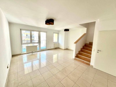 Gepflegte 3-Zi Maisonette mit Loggia &amp; Terrasse in einer verkehrsberuhigten Straße