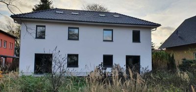 Doppelhaushälfte in Falkensee (Seegefeld) bei Berlin - perfekte Bahnanbindung ab 1.8.2025
