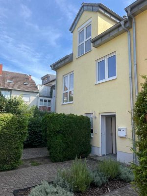 Reihenhaus mit Terrasse und Balkon im Zentrum von KL