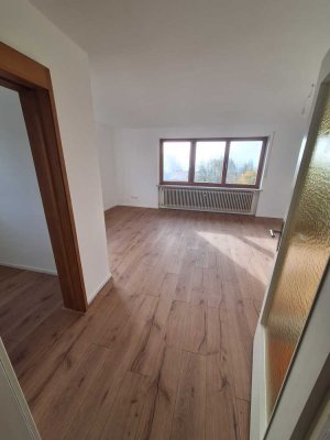 Helle 3-Zimmer-Wohnung mit Außenstellplatz in Stephanskirchen