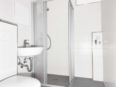 1-Raum-Wohnung mit Dusche
