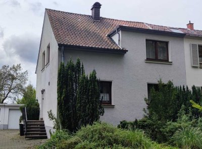 Mit großem Garten und Garage! Doppelhaushälfte in ruhiger Lage von Herten