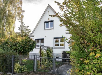 Provisionsfrei: Hübsches EFH in Ruhiger Lage zum sofortigen Bezug frei!