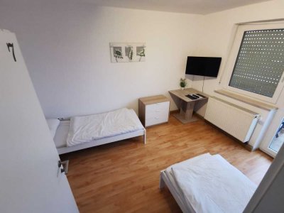 NUR UNTERNEHMER/ FIRMEN - Monteurunterkunft in Mühlheim / Zimmer ab 35,00 Euro pro Tag und Person