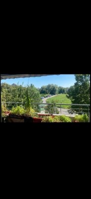 Preis reduziert! Top Wohnung in beliebter und gesuchter Wohnlage mit Balkon & 2 PKW- Stellplätzen!