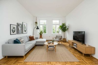 Renovierte 2-Zimmer-Altbauwohnung mit Balkon