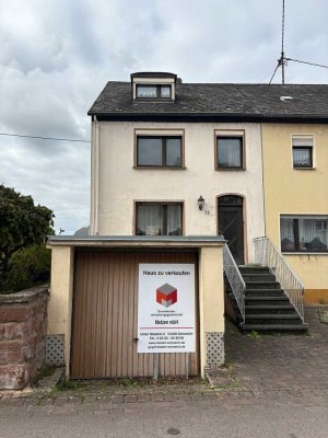 Handwerkerhaus mit Moselblick & großem Grundstück in Schweich-Issel
