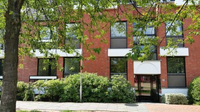 Schwachhausen, ruhig und zentral gelegene 3 Zi.-Wohnung mit Terasse und Garten, 95 qm