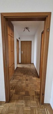 Helle 2-Zimmer Dachgeschosswohnung in Duisburg-Wanheimerort