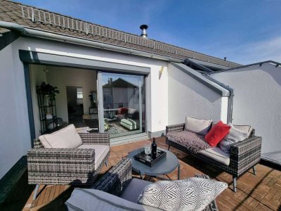 Traumhafte 2 1/2 ZW Dachgeschosswohnung mit großer Terrasse, TG, TL-Bad und Aufzug!