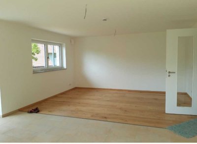 Exklusive 5-Zimmer-EG-Wohnung (150 m²) mit Südterrasse, Garten & Carport – barrierefrei & hochwertig