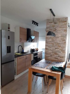 � Exklusive, modern sanierte 3-Zimmer-Wohnung mit großem Balkon in Leverkusen-Opladen