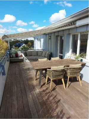 Sonne pur- Lichtdurchflutete Penthousewohnung - nicht einsehbare Dachterrasse