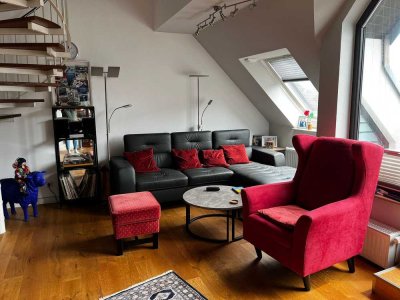 2-Zimmer-Maisonette-Wohnung mit Klimaanlage, Balkon, EBK und TG-Stellplatz im Zentrum von Hilden