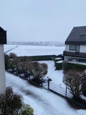 Reihenhaus sonnige Feldrandlage mit Terrasse Balkon 4,5 Zimmern in Frankfurt a. M.  Nieder-Eschbach