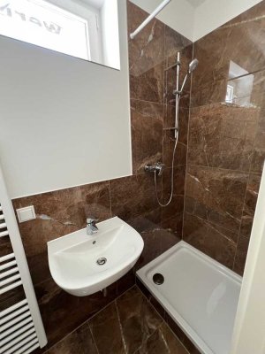 Apartment mit Einbauküche -  Altstadt-Süd, nähe Barbarossaplatz