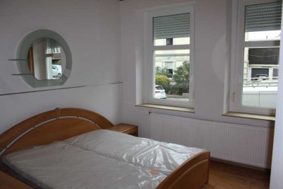 +++ Schöne 2 Zimmer Wohnung in Solingen Gräfrath, gute Verkehrsanbindung, EBK u.v. mehr +++