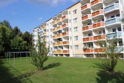 Gemütliche 2-Raum-Wohnung mit Balkon! Nähe Berzdorfer See!