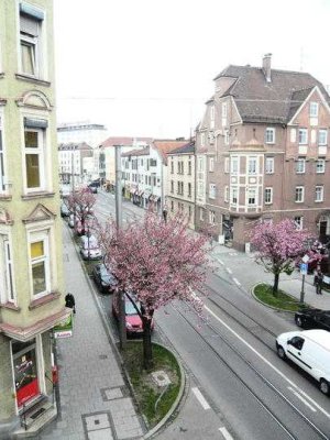 Ansprechende Wohnung mit dreieinhalb Zimmern in Augsburg