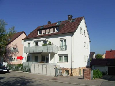 Schöne 4 Zimmer Hochparterre Wohnung mit Garage in S- Bad Cannstatt